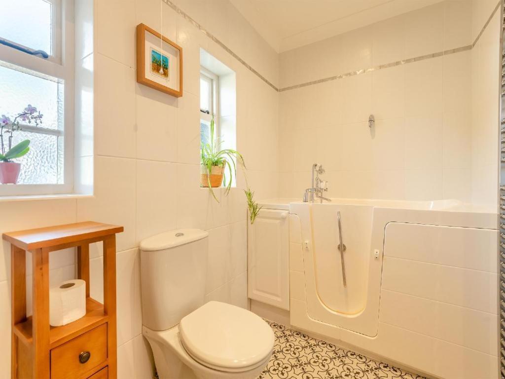 The Annex At Merley Mews Poole Exterior photo